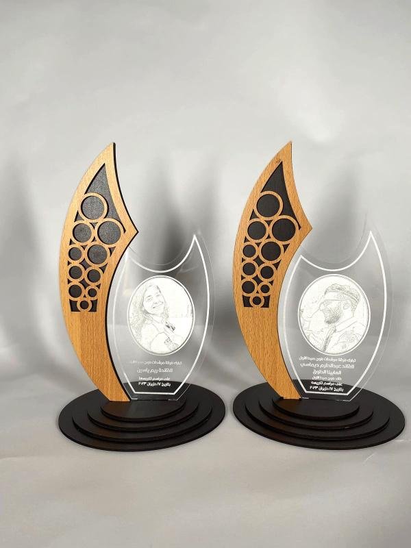 Trophy Wood+Plexi