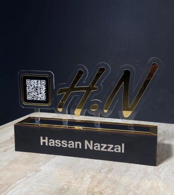 wood+plexi desk name