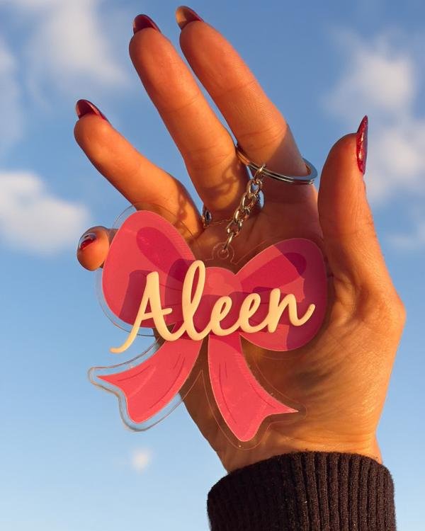 Customized plexi keychain 🎀